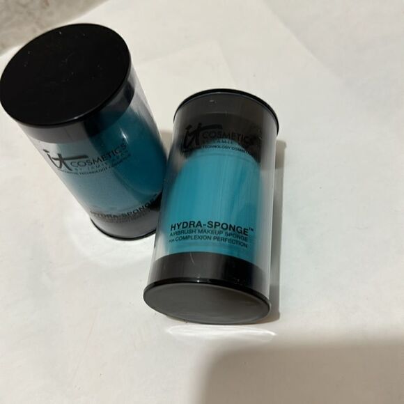 It Cosmetics Hydra Sponge Airbrush Makeup Sponge NEW lot 2 - Picture 3 of 3